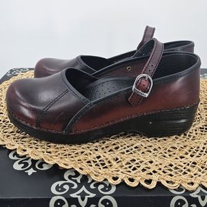 Dansko Dark Red Brown Mary Jane Clogs Size 39